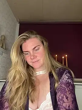 SexyBlondJoanna online show from February 7, 2026, 7:22 pm