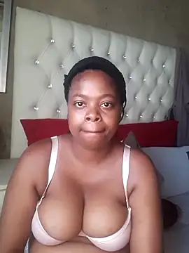 Snapshot of bigboobylicious chatting on February 5, 2026, 7:37 am bigboobylicious online show from February 5, 2026, 7:37 am