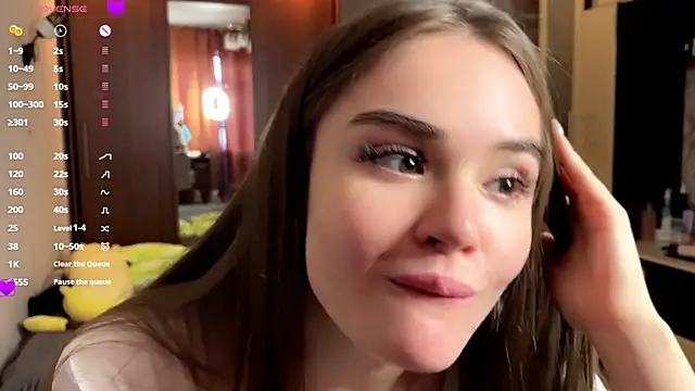 LubaSeirers online show from April 13, 2026, 3:27 pm