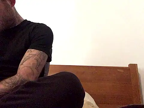 Snapshot of jacobsex221 chatting on January 13, 2026, 8:29 am jacobsex221 online show from January 13, 2026, 8:29 am