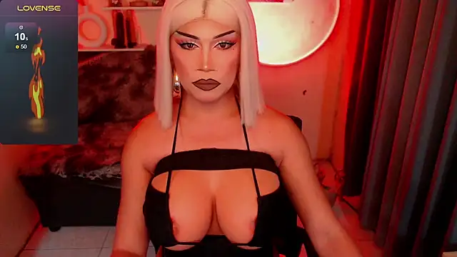 deliciousClaire online show from April 26, 2026, 6:38 pm