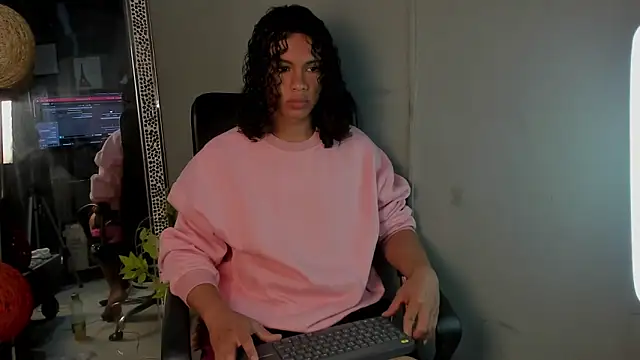 Snapshot of dylaans19 chatting on February 9, 2026, 2:26 pm dylaans19 online show from February 9, 2026, 2:26 pm