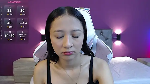 LittleAshleey online show from January 12, 2026, 11:39 am