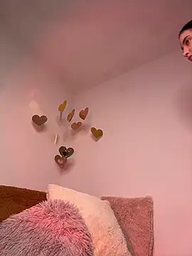 GiannaMagari online show from February 16, 2026, 9:13 pm