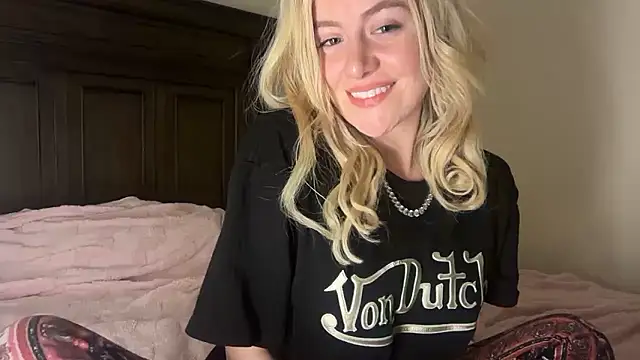 blondebunny999 999 online show from January 17, 2026, 5:11 am