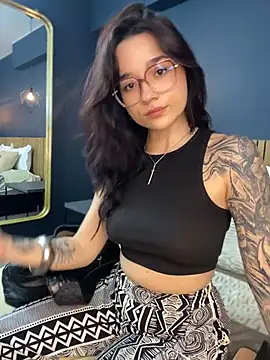  Charlotte Rose online show from April 17, 2026, 1:25 pm