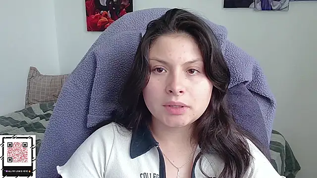 yessica gomez01 online show from March 12, 2026, 9:52 pm