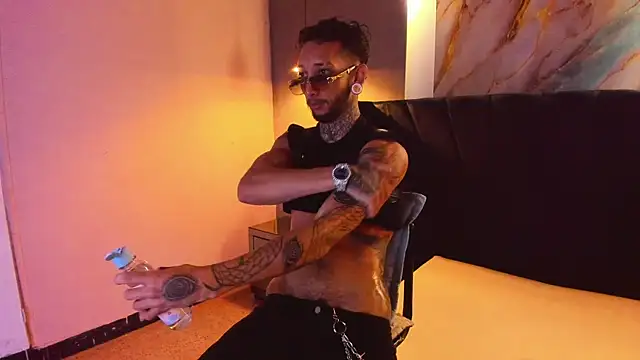 axel valtier online show from January 14, 2026, 4:38 am