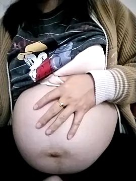 Snapshot of Aurora206 chatting on February 17, 2026, 8:33 am Aurora206 online show from February 17, 2026, 8:33 am