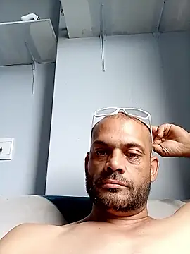 someone2lookAT online show from January 12, 2026, 2:13 pm