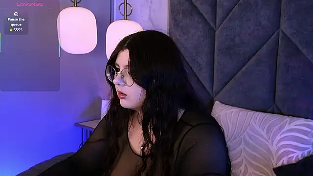 Snapshot of Siena_aa chatting on February 15, 2026, 1:54 pm Siena aa online show from February 15, 2026, 1:54 pm