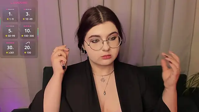 Snapshot of Siena_aa chatting on February 19, 2026, 8:39 pm Siena aa online show from February 19, 2026, 8:39 pm