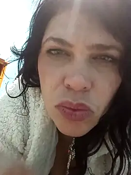 gaellymurlockx18 online show from February 22, 2026, 9:44 am