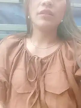 Snapshot of jjennyyy chatting on February 14, 2026, 8:25 am jjennyyy online show from February 14, 2026, 8:25 am