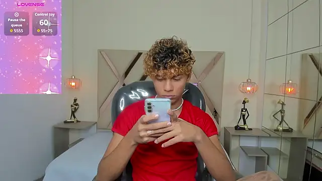 Anyelo Twink online show from March 28, 2026, 5:08 am