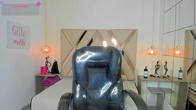 Anyelo Twink online show from July 11, 2026, 4:35 am