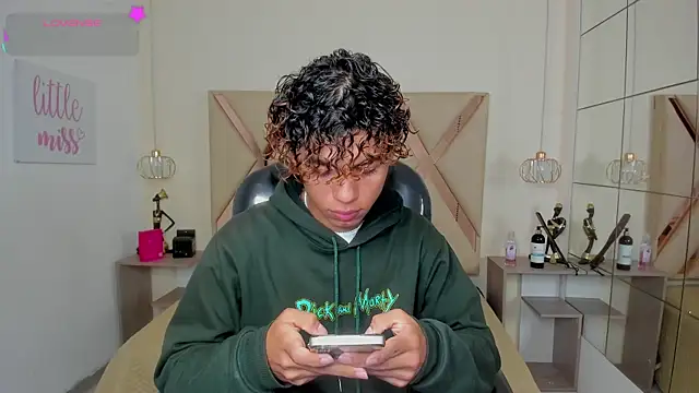 Anyelo Twink online show from June 27, 2026, 4:18 am
