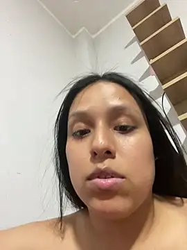 Snapshot of Aleja_1426 chatting on February 3, 2026, 6:40 am Aleja 1426 online show from February 3, 2026, 6:40 am