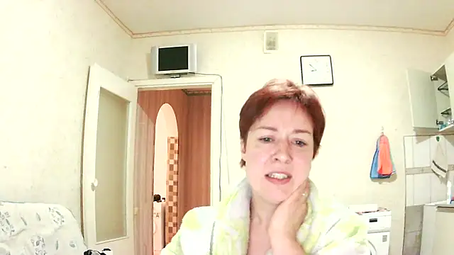 Snapshot of Fruittellalove chatting on February 8, 2026, 5:54 pm Fruittellalove online show from February 8, 2026, 5:54 pm