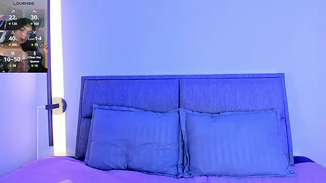 lilith petit  online show from May 27, 2026, 1:07 pm