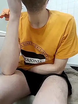 Snapshot of 80julien chatting on February 25, 2026, 1:33 pm 80julien online show from February 25, 2026, 1:33 pm