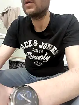 80julien online show from March 4, 2026, 9:22 pm