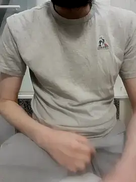 Snapshot of 80julien chatting on February 18, 2026, 1:40 pm 80julien online show from February 18, 2026, 1:40 pm