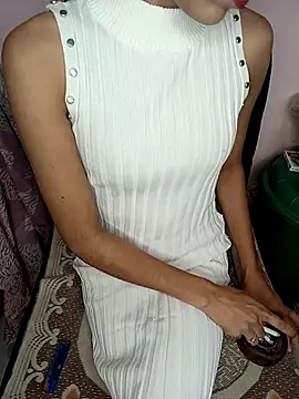 hotyjiyaaaa online show from January 17, 2026, 9:35 am