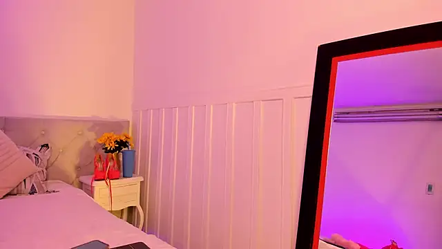 Little Lexyy online show from May 23, 2026, 5:17 am