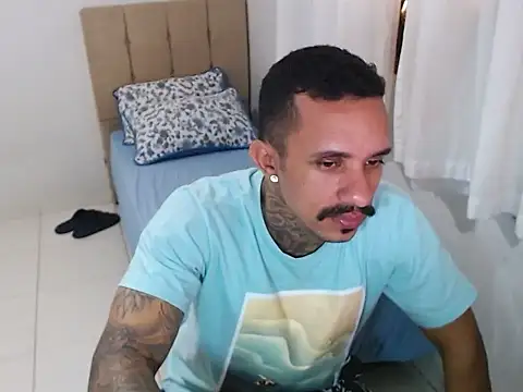 lipegonzalezz online show from February 21, 2026, 2:52 pm