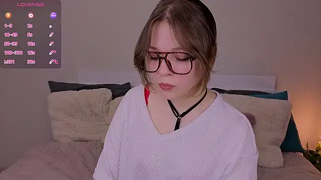 Snapshot of Next2Marie chatting on February 4, 2026, 3:34 am Next2Marie online show from February 4, 2026, 3:34 am