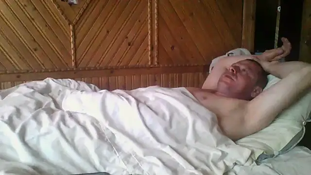 Ivan9iutt online show from June 14, 2026, 6:14 am