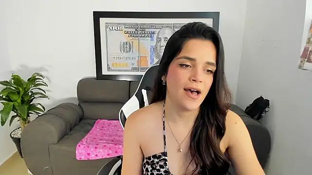 LucianaMoreau online show from March 4, 2026, 9:00 pm