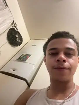 l-laross online show from May 23, 2026, 12:31 am