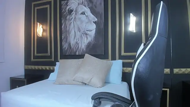 emma hiltonn  online show from February 25, 2026, 2:12 am