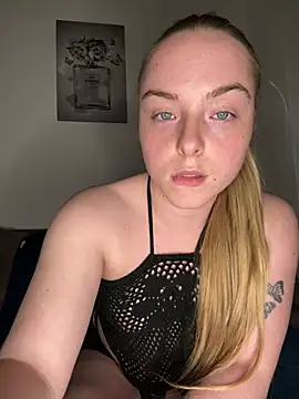 Bayleighjohnson18 online show from March 5, 2026, 5:53 pm