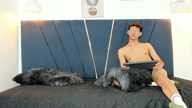 David cum18 online show from January 12, 2026, 2:07 am