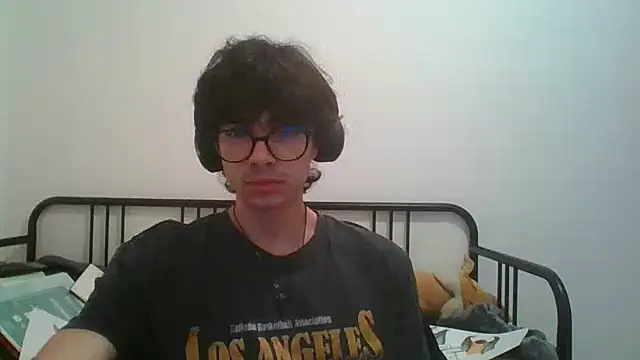 SnakeBit3s online show from January 13, 2026, 5:06 pm