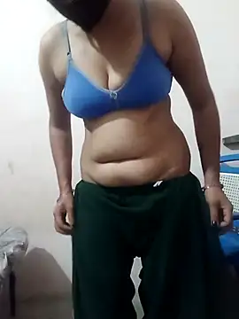 sexyqueen558 online show from April 14, 2026, 10:37 pm