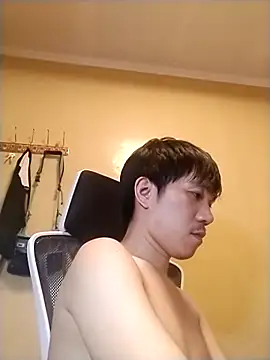 asian guy67 online show from May 15, 2026, 4:27 pm