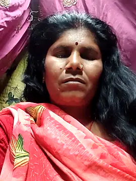 Snapshot of Hot_di97 chatting on February 22, 2026, 3:24 pm Hot di97 online show from February 22, 2026, 3:24 pm