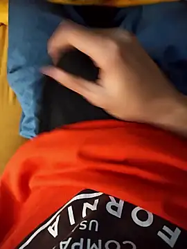 Snapshot of Ghanou_uzii chatting on January 11, 2026, 5:09 pm Ghanou uzii online show from January 11, 2026, 5:09 pm