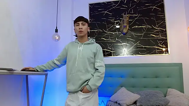 XanderGrey8 online show from January 14, 2026, 7:06 pm