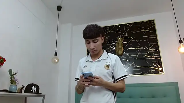 XanderGrey8 online show from January 13, 2026, 7:07 pm