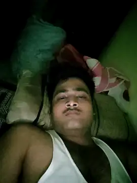Snapshot of allumatar chatting on June 12, 2026, 6:05 pm allumatar online show from June 12, 2026, 6:05 pm