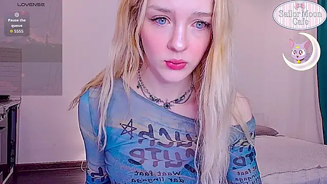 sailormoon666  online show from April 2, 2026, 2:08 am