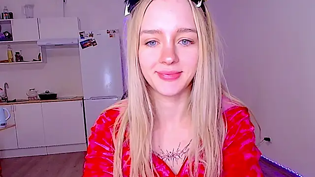 sailormoon666  online show from February 18, 2026, 2:20 am