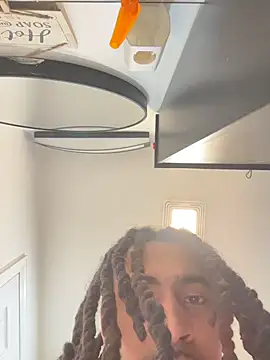 Snapshot of Mellyj053 chatting on April 8, 2026, 5:36 pm Mellyj053 online show from April 8, 2026, 5:36 pm