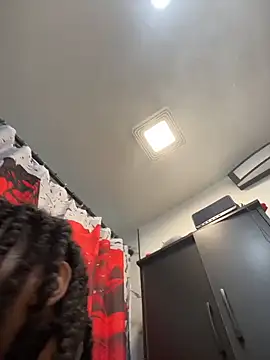 Snapshot of Mellyj053 chatting on March 25, 2026, 6:40 pm Mellyj053 online show from March 25, 2026, 6:40 pm