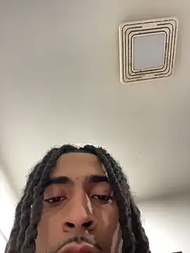 Snapshot of Mellyj053 chatting on April 7, 2026, 1:51 am Mellyj053 online show from April 7, 2026, 1:51 am